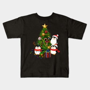 Funny Christmas Penguin Tshirt Christmas Tree Lights Baubles Kids T-Shirt